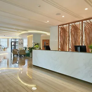 3* Hotel Arabian Park Dubai, An Edge By Rotana